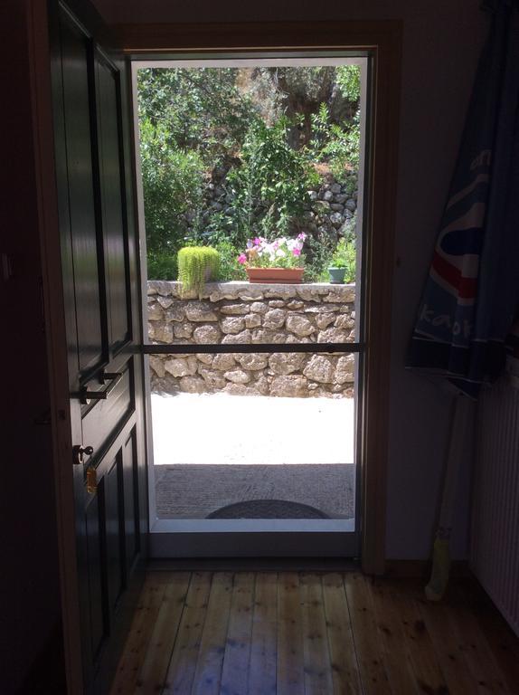 Christos House Villa Kariá Esterno foto