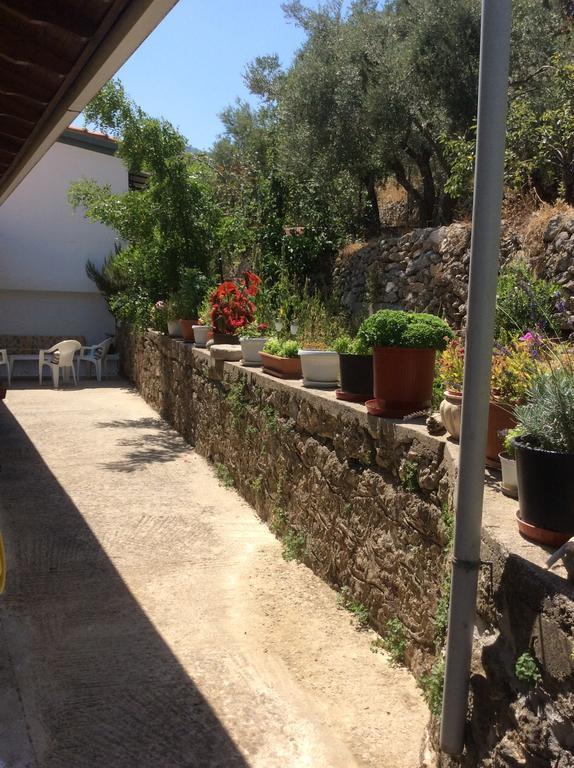 Christos House Villa Kariá Esterno foto