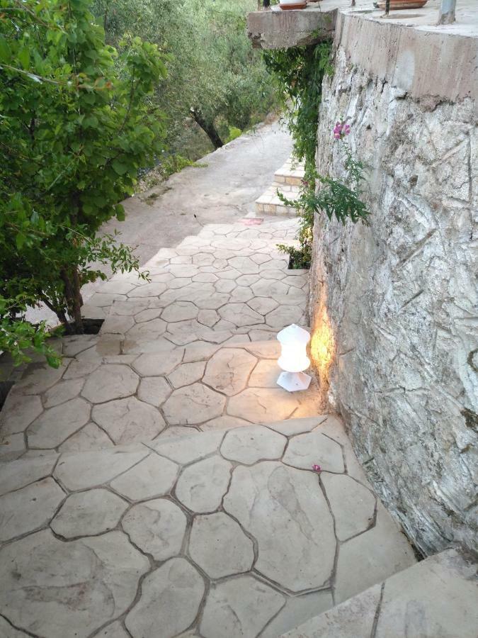 Christos House Villa Kariá Esterno foto